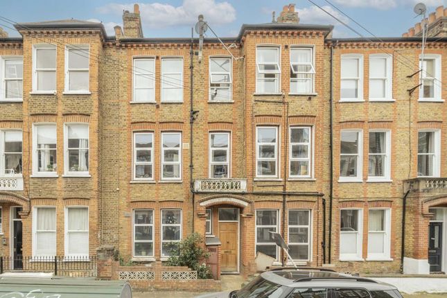 Flat to rent in Tremadoc Road, London