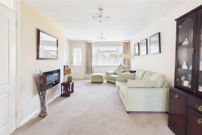 18, Terncliff, Swindon photo 2