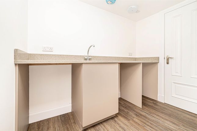 Flat for sale in 5 Carnegie Apartments, Dunfermline
