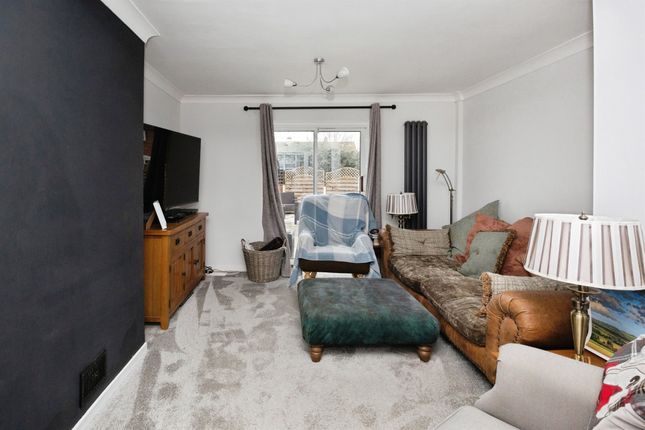 83, Abbots Walk, ASHFORD photo 4