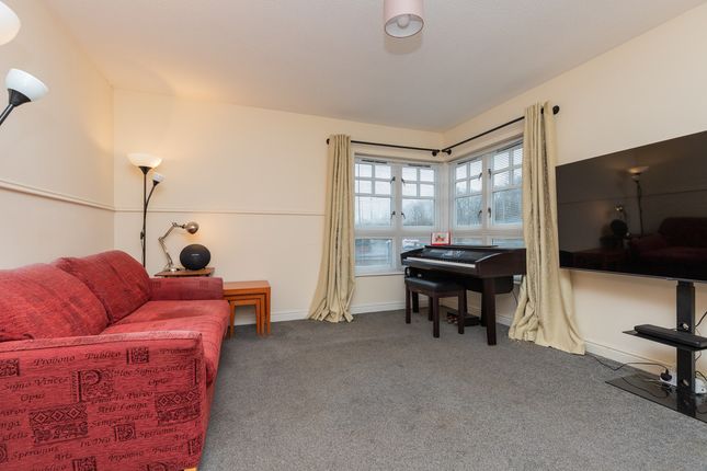 69, Croftcroighn Road, Glasgow photo 2
