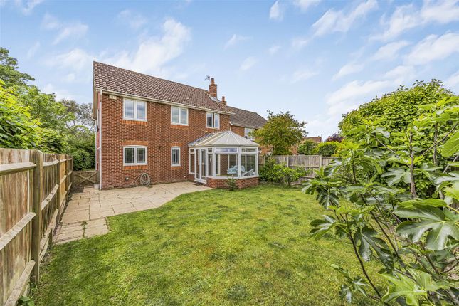6, Kingfisher Drive, Westbourne photo 2