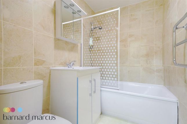 Flat to rent in Charing Cross Road, Covent Garden