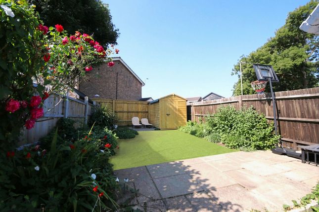 46 Woodstock Close, Southampton photo 4