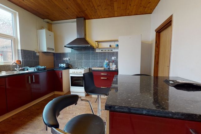 3, Welton Grove Hyde Park, Leeds photo 5