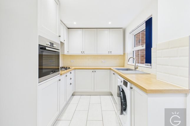 59, Mannock Way, Reading photo 3