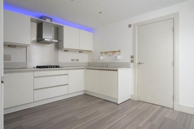 13, Oak Drive, Auchterarder photo 4