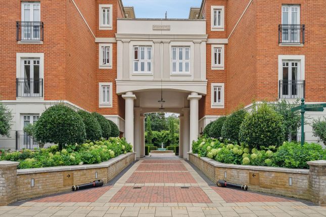 1-bed flat on 3, Totness House, Twickenham, £2,300/mo