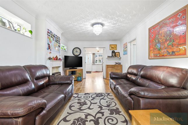 67, High Meadows, Essex photo 4