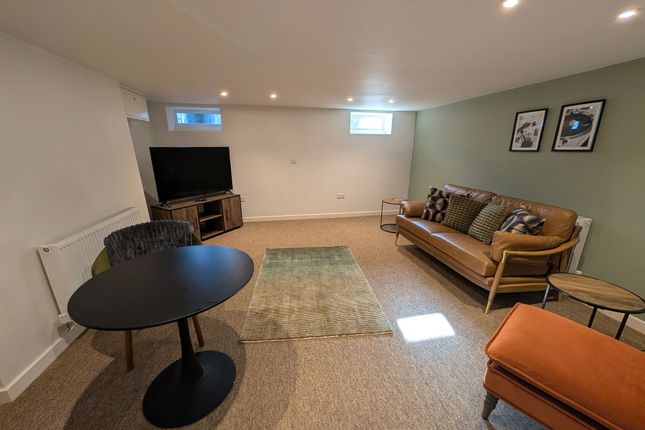 Bottom Flat, Aspley House High Street, Saxmundham photo 2