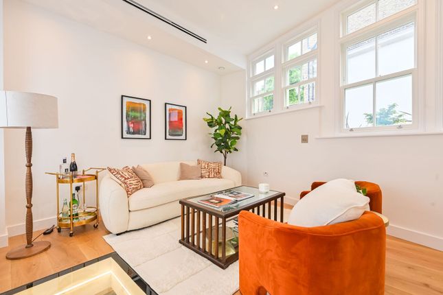 Lexham Mews, Kensington photo 3