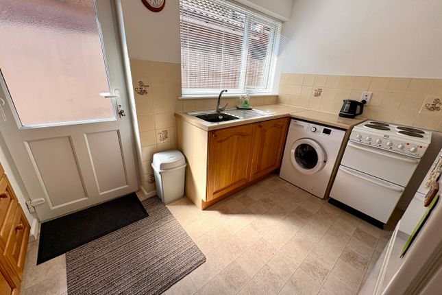 43, Blenheim Crescent, Leicester photo 3