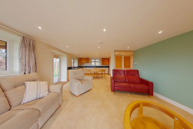 Flat to rent in Dawes Lane, Sarratt, Rickmansworth, Hertfordshire