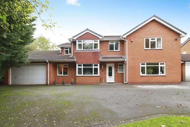 Thumbnail Detached house for sale in Bushley Croft, Solihull