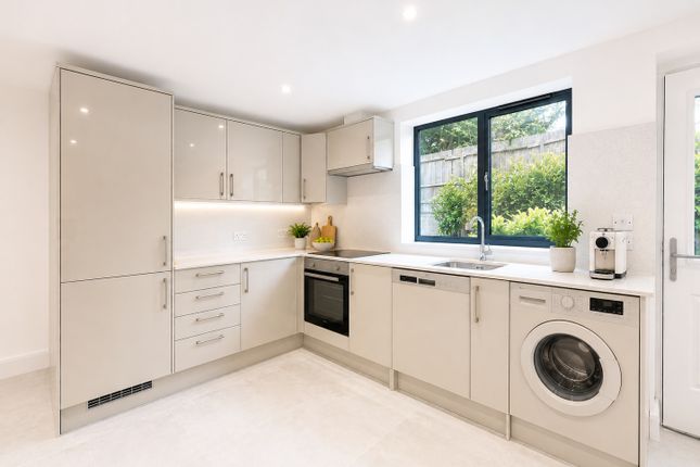 Ground Floor 57f, Bushey Grove Road, London photo 5
