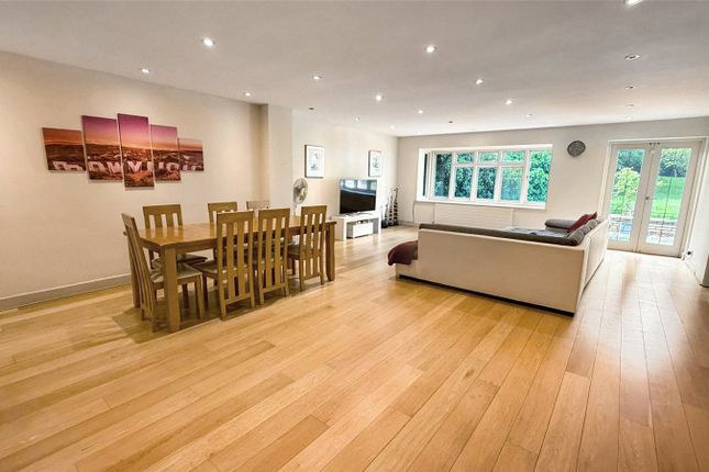 22, Covert Way, Hadley Wood photo 4