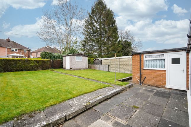 16 Winster Close, Chesterfield photo 4