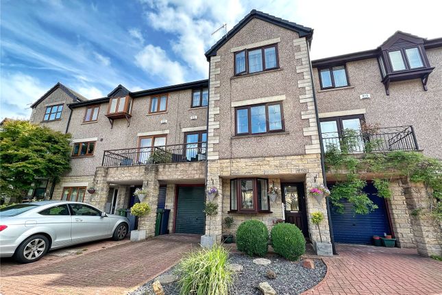 Town house for sale in The Spindles, Mossley