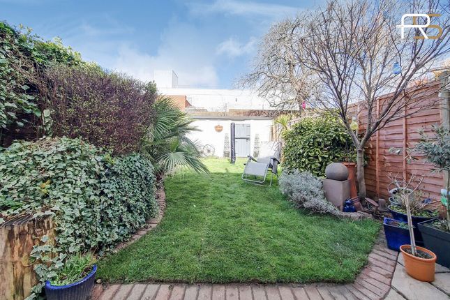 Terraced house for sale in Albert Avenue, Chingford