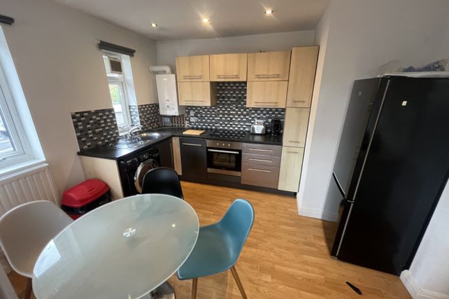 331A,, Burley Road, Leeds photo 4