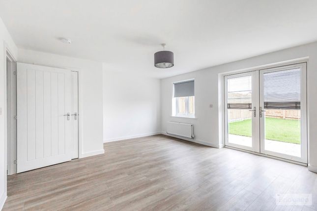 5, Dolan Drive, Corby photo 4