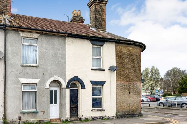 Thumbnail Terraced house for sale in 32 Station Road, Strood, Rochester, Kent