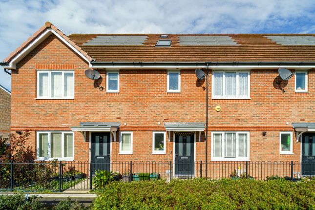 Thumbnail Terraced house for sale in Holywell Way, Staines