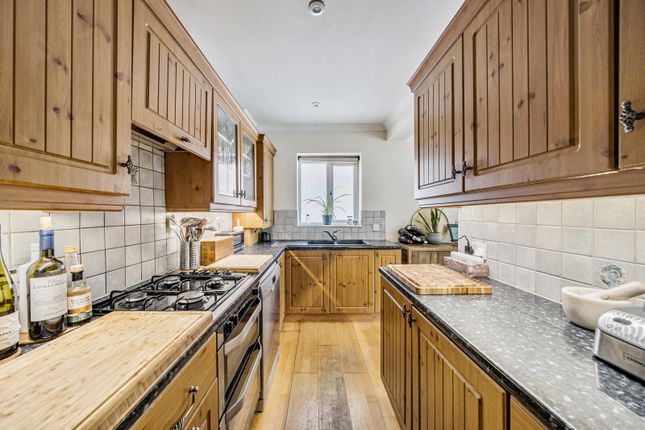 21, Sandy Lane, Woking photo 2