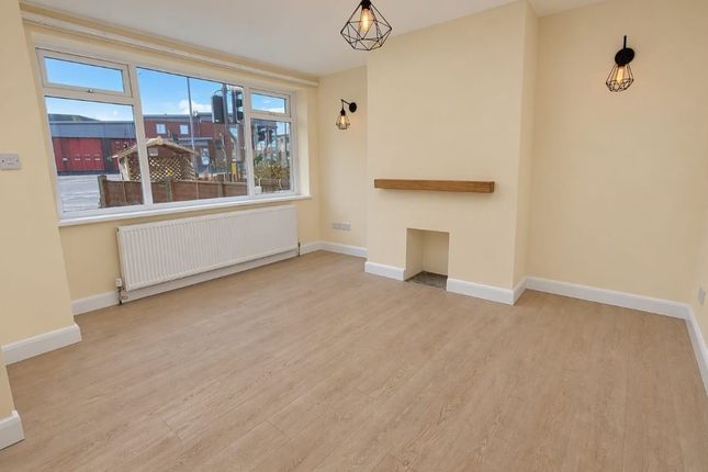 Stanningley Road, Leeds photo 4