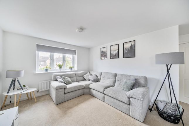 Flat 6, 2, Broke Wood Way, Maidstone photo 4