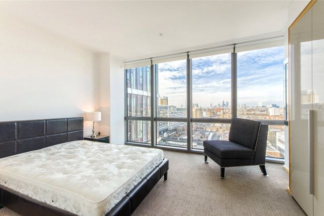 Flat for sale in West India Quay, 26 Hertsmere Road, Canary Wharf, London