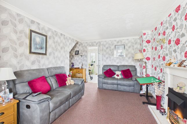 25, Crestfield Avenue, Bridgwater photo 3