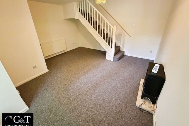 7 Dadford View, Brierley Hill photo 2