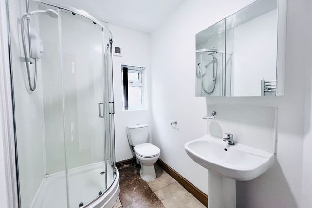 26 Kimbolton Avenue, Nottingham photo 3