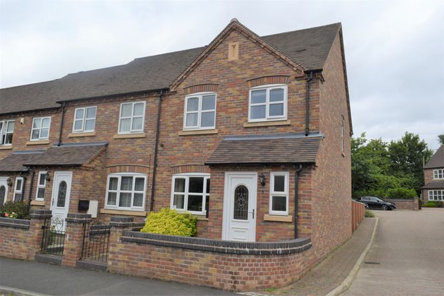 End terrace house to rent in Queen Street, Madeley, Telford