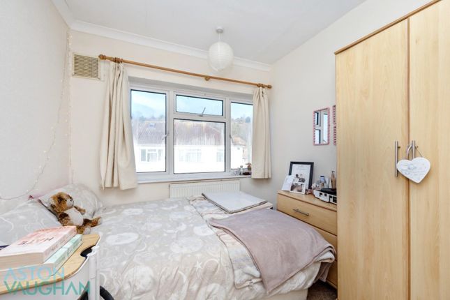 Lower Bevendean Avenue, Brighton photo 4