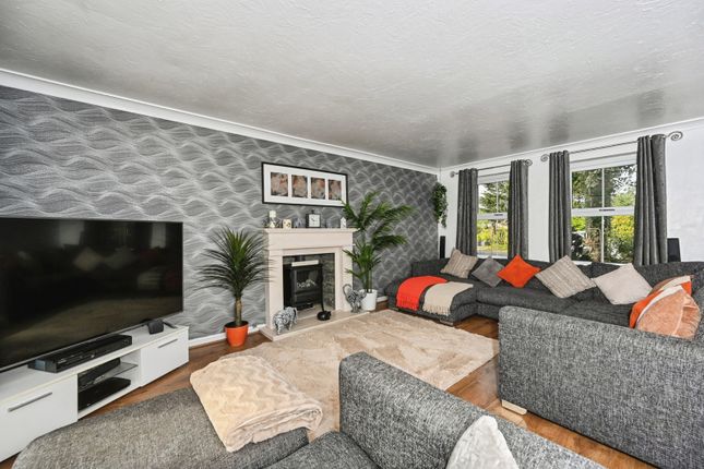 12, Hadleigh Close, Cheshire photo 2