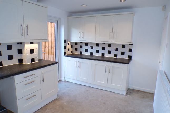 Walnut Drive, Cannock photo 5
