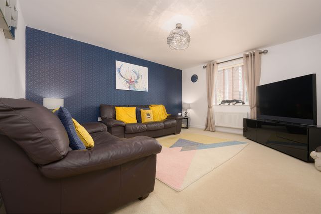 1, Hobby Drive, Corby photo 3
