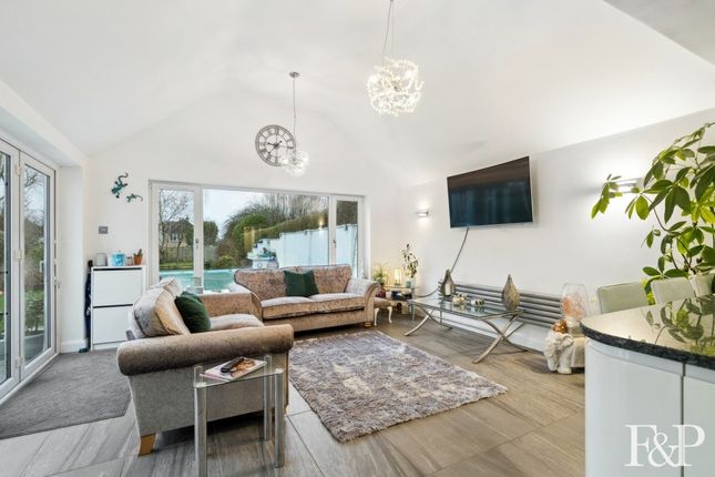 17, Pinkneys Road, Maidenhead photo 2