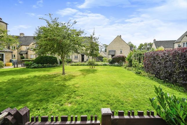 Cottage for sale in St Mary's Mead, Witney