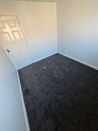 Flat 8, Hampton Court, Barnsley photo 4