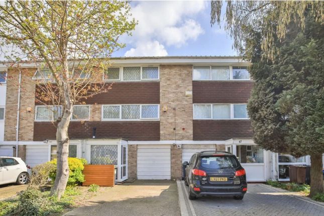 4 Bed Terraced House To Rent Wheatlands, Hounslow Tw5