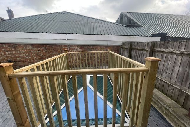 Flat B, 1 Fairmead Road, London photo 3