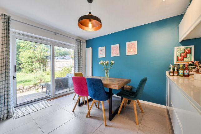 6, Manningford Close, Winchester photo 4