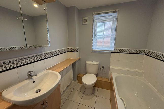 74, Watermans Walk, Carlisle photo 5