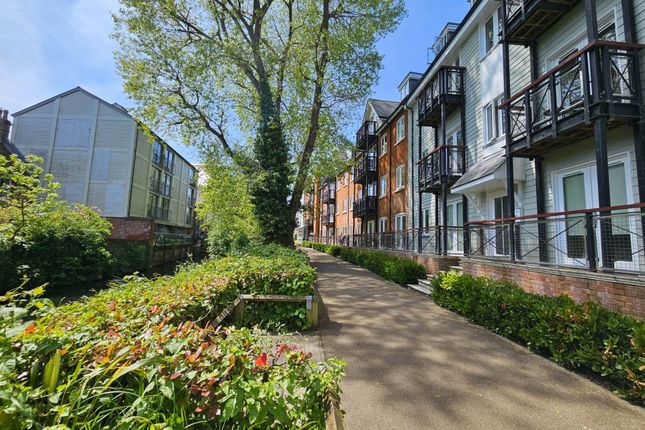 Flat for sale in Great Stour Mews, Canterbury