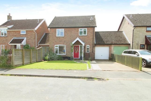 Link-detached house for sale in Meadowlands, Woolpit, Bury St. Edmunds