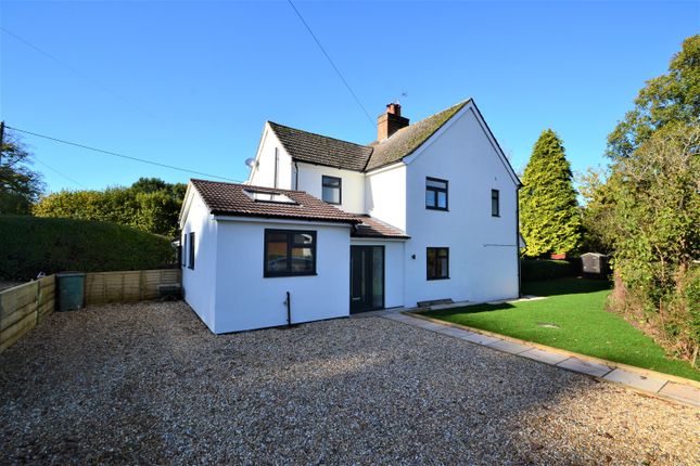 Thumbnail Cottage to rent in Mill Road, West Chiltington