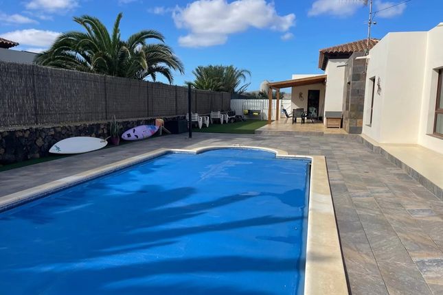 Villa for sale in Lajares, 35650, Spain